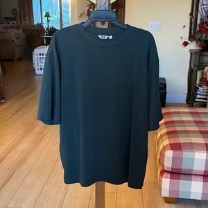 Uniqlo Forest Green Airism Tee size large
